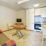 1 Bedroom Pet-Friendly Apartment In Nervi