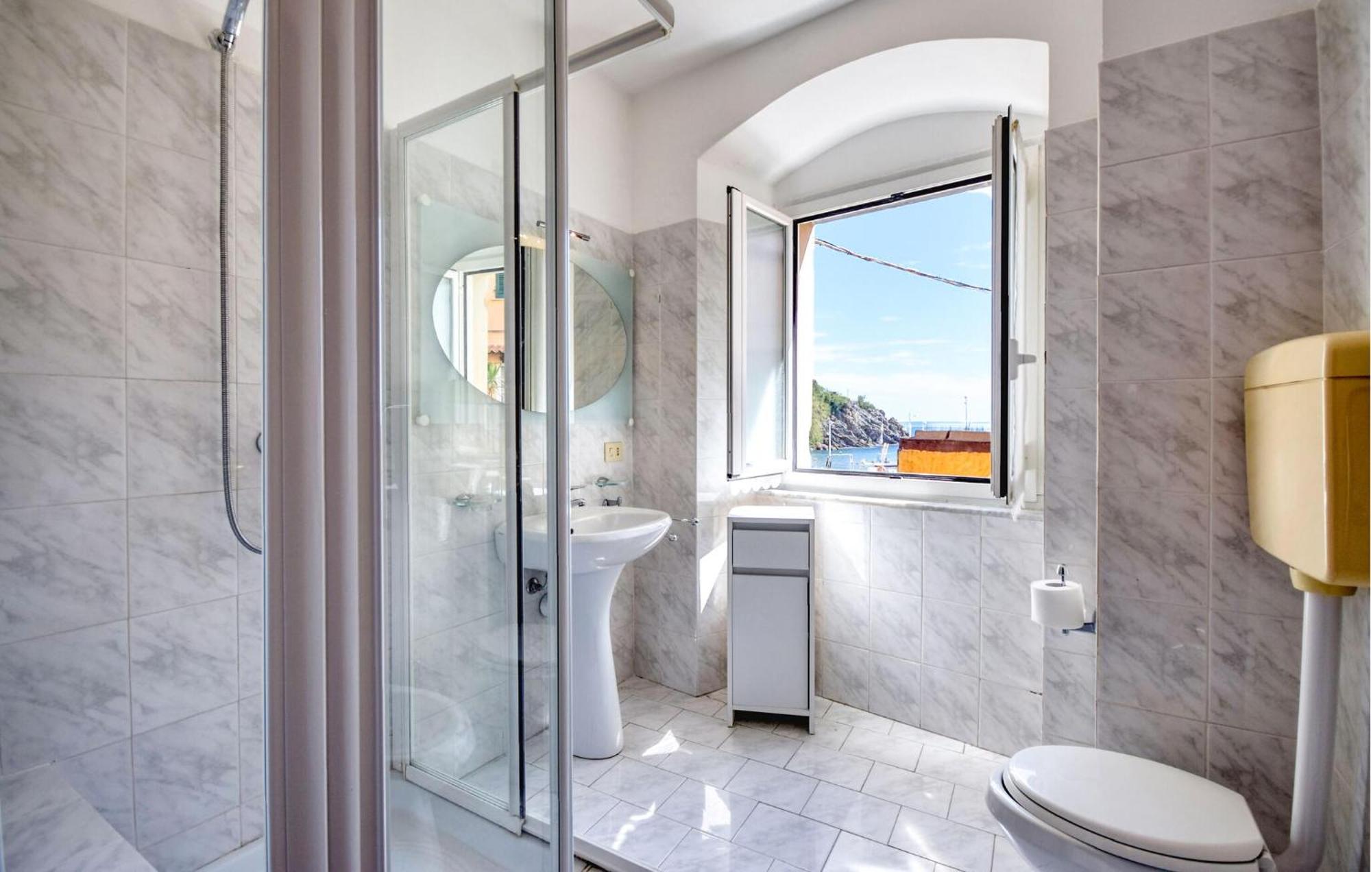 1 Bedroom Pet-friendly In Nervi Apartment *
